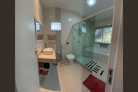 Casa à venda com 4 quartos, 214m² em Serra Grande, Niterói