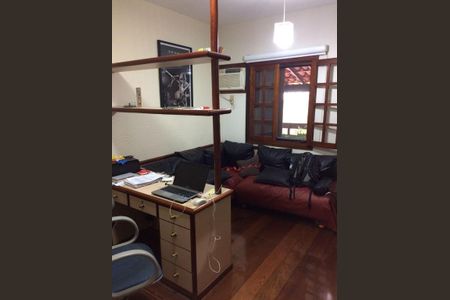 Casa à venda com 5 quartos, 330m² em Santo Antônio, Niterói