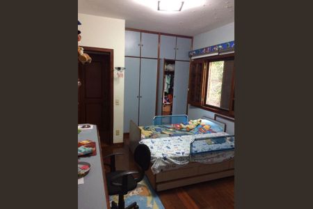 Casa à venda com 5 quartos, 330m² em Santo Antônio, Niterói