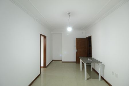 Sala de apartamento para alugar com 2 quartos, 55m² em São João, Porto Alegre