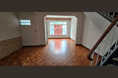 Casa à venda com 3 quartos, 141m² em Vila Cordeiro, São Paulo