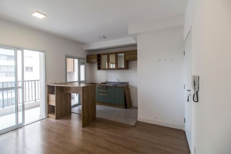 Sala  de apartamento à venda com 2 quartos, 52m² em Alphaville Empresarial, Barueri