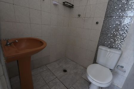 Banheiro de casa para alugar com 1 quarto, 35m² em São Lucas, São Paulo