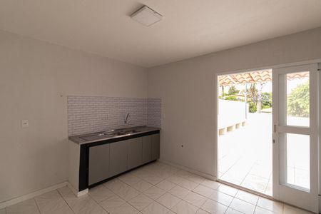 Sala e Cozinha  de casa à venda com 2 quartos, 250m² em Vila Curuçá, São Paulo