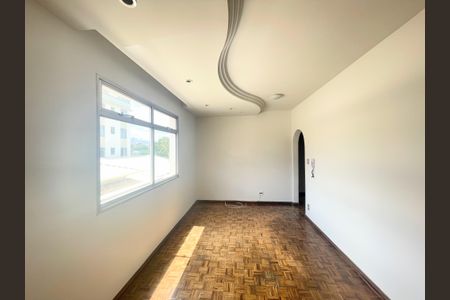 Sala de apartamento à venda com 2 quartos, 60m² em Padre Eustáquio, Belo Horizonte