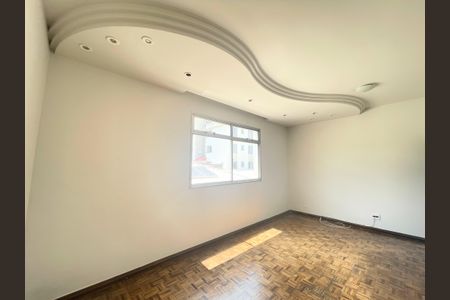 Sala de apartamento à venda com 2 quartos, 60m² em Padre Eustáquio, Belo Horizonte