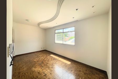 Sala de apartamento à venda com 2 quartos, 60m² em Padre Eustáquio, Belo Horizonte